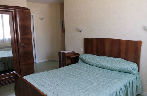 Peyrouse Hotel | Hôtel Ladagnous