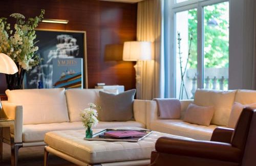 Faubourg-du-Roule Hotel | Hôtel Le Royal Monceau Raffles Paris