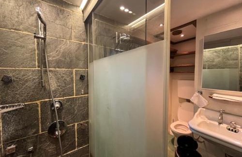 Le Lavancher Hotel | Hôtel Les Chalets de Philippe avec Jacuzzis Privatifs