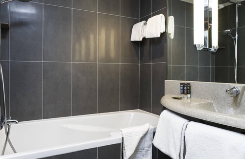 Saint-Pierre-du-Perray Hotel | Hôtel Novotel Senart Golf de Greenparc