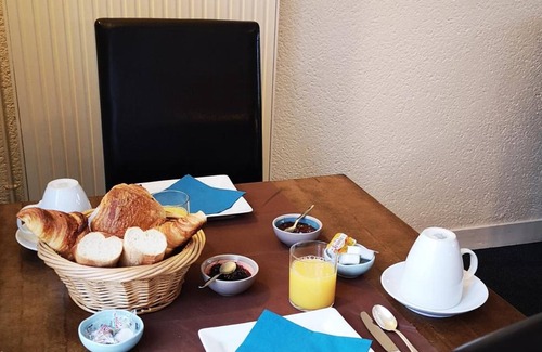 Vignoux-sur-Barangeon Hotel | Hôtel Restaurant Le Prieuré