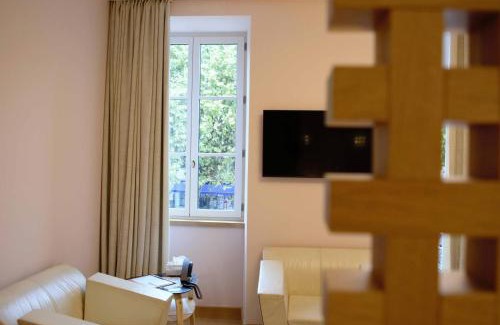 Marcillac-Vallon Hotel | Hôtel Restaurant Auprès d'Angèle