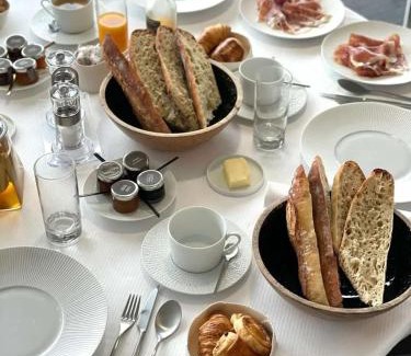 Breuillet Hotel | Hôtel-Restaurant L'Aquarelle