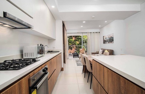 Granada Apartment | H108 | 2-Bed, 2-Bath | Pool | Gym | 24/7 Security
