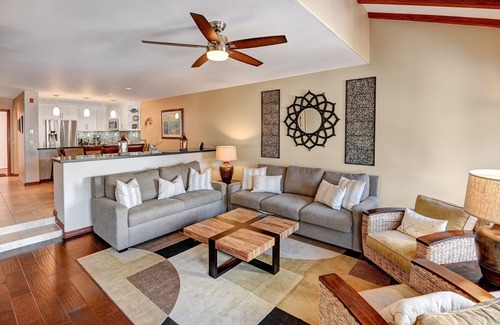 Avalon Condo | H1780: Gorgeous Villa, Stunning Panoramic Ocean Views,6-seat Golf Cart,Fireplace