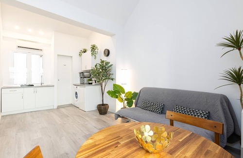 La Merced Apartment | H2M Hiniestrosa Studio french Balcony AACC WIFI