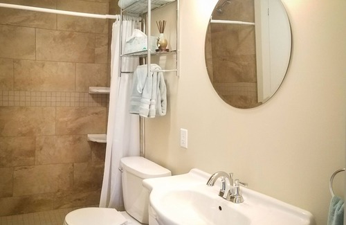 Columbus Bed & Breakfast | HA WHITNEY INN, Columbus, Wisconsin