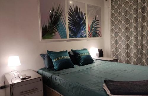 Santa Coloma de Gramenet Apartment | Hab Moderna A 20 Minutos del Centro de Barcelona
