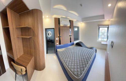 Soc Son Hotel | Habibi Hotel