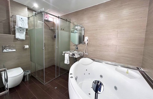 Chancay House | Habitación Doble Vista al Jardín BlueThree Hotel 3✨️ 7min de la Plaza de Chancay