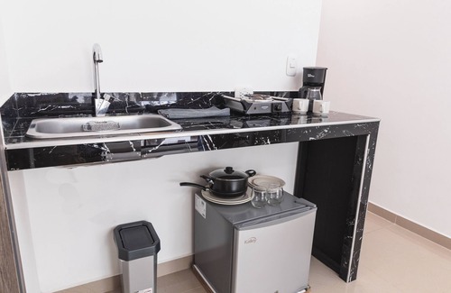 Cali Apartment | Habitacion por la clinica farallones y colombia H201