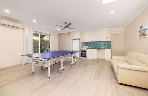 Carrara House | Habourlights 5BR River Front Private Pool & Dock