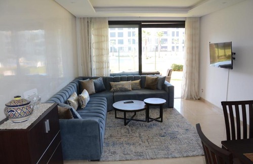 Plage des Nations Apartment | Hacienda de Prestigia