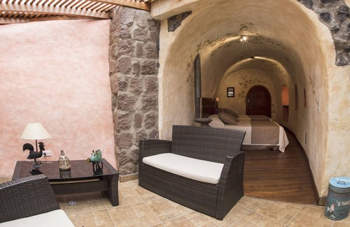 Pifo Hotel | Hacienda Las Cuevas Terra Lodge