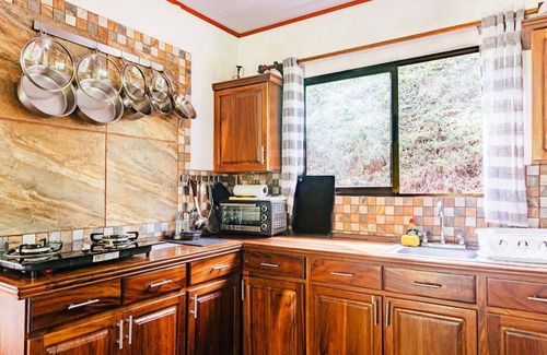 Parrita House | Hacienda Mil bellezasnLodge with Private 40ha Jungle Reserve and Lnarge Pool