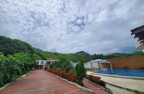 Sua House | Hacienda Style house 3 min from the Beach
