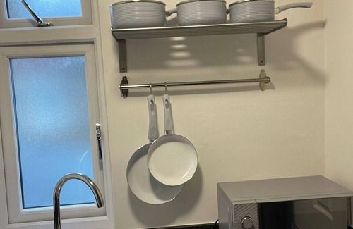 Leabridge House | Hackney E5 - Perfect for Couples Getaway