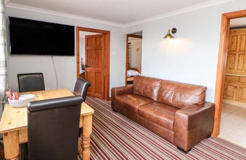 Over Haddon House | Haddon Cottage
