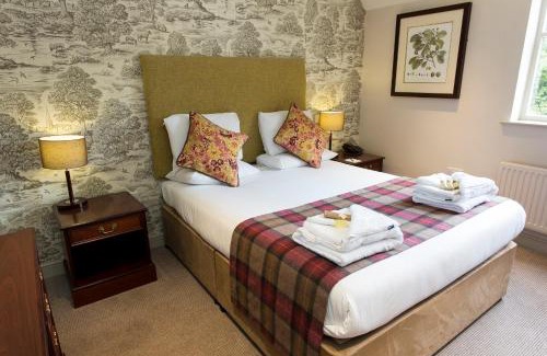 Grimley Hotel | Hadley Bowling Green Inn