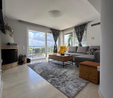 Nea Makri Apartment | HalCyon-On the blue
