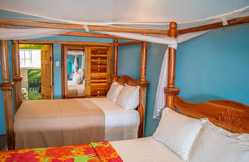 Little Bay House | Haley's Paradise at Blue Hole