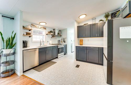 Altoona House | Half-Mi to Lakemont Park Family-Friendly Home!