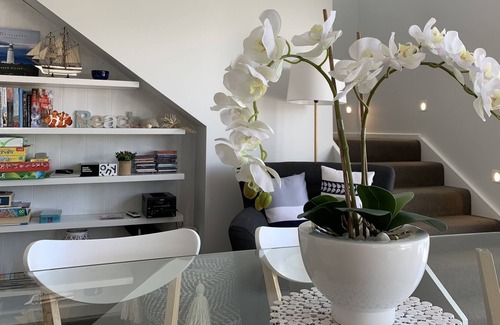 South Arm House | HALF MOON BAY LUXURY RETREAT on the Waterfront -nightly rate includes 1-8 guests