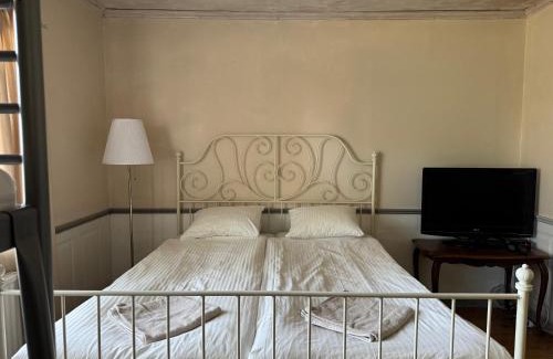 Lekhyttan Bed & Breakfast | Hallagårdens B&B