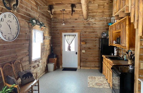Merrillan Cabin | Halls Creek Retreat! Hatfield/Merrillan, WI