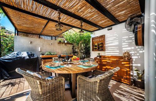 Lygaria Villa | HALO Ligaria Suite 100m next to the beach with private pool