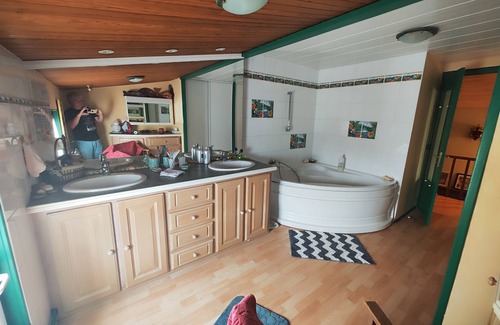 Chaniers Bed & Breakfast | Halte Dans un Espace Parental à 5mn de Saintes ou 1/2h de Royan!