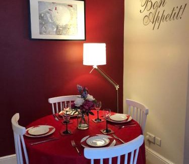 Morningside Apartment | Hamish's Hame Edinburgh Licence No EH 69774 P