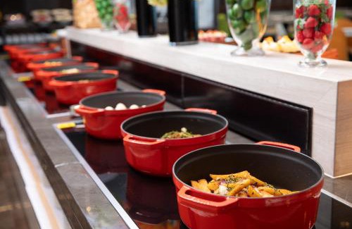 Zengcheng Hotel | Hampton by Hilton Guangzhou Xintang-Free Canton Fair Shuttle