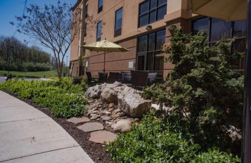 Woodstock Hotel | Hampton Inn and Suites Woodstock, Virginia