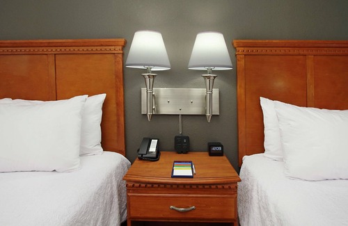 Austinburg Hotel | Hampton Inn Ashtabula