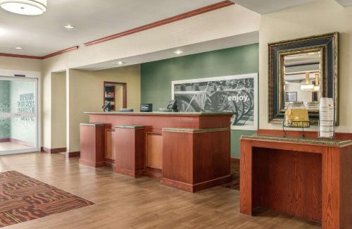 Athens Hotel | Hampton Inn Athens