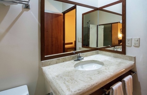 San Juan del Rio Hotel | Hampton Inn by Hilton San Juan del Rio