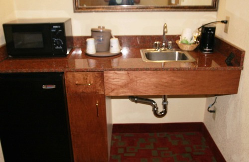 Canton Hotel | Hampton Inn Canton