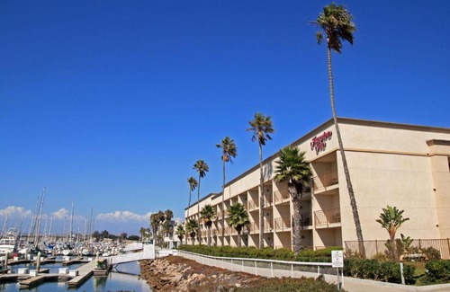 Hollywood Hotel | Hampton Inn Channel Islands Harbor