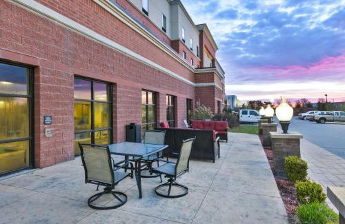 Southgate Hotel | Hampton Inn Detroit/Southgate