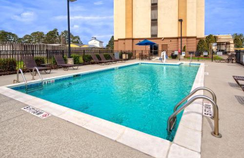 Dunn Hotel | Hampton Inn Dunn