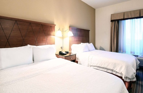 Coliseum Central Hotel | Hampton Inn Hampton-Newport News