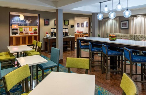 Lee's Summit Hotel | Hampton Inn Kansas City-Lee's Summit