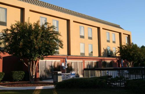 Laurinburg Hotel | Hampton Inn Laurinburg