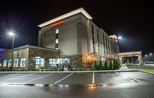 Madison Hotel | Hampton Inn Madison, OH