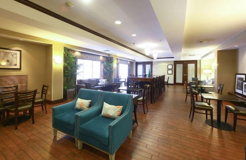 North Brunswick Hotel | Hampton Inn North Brunswick NJ