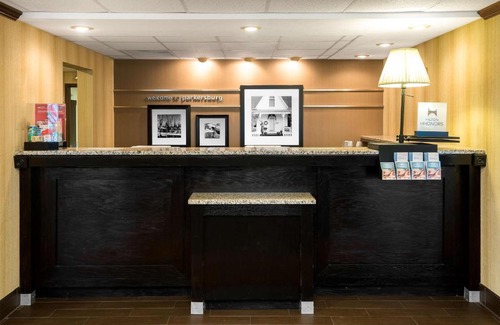 Mineralwells Hotel | Hampton Inn Parkersburg/Mineral Wells