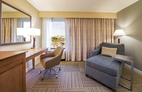 Eastwick Hotel | Hampton Inn Philadelphia-International Airport