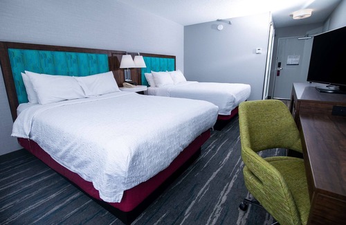 Pickwick Dam Hotel | Hampton Inn Pickwick Dam-At Shiloh Falls