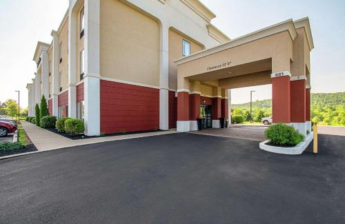 Pine Grove Hotel | Hampton Inn Pine Grove
